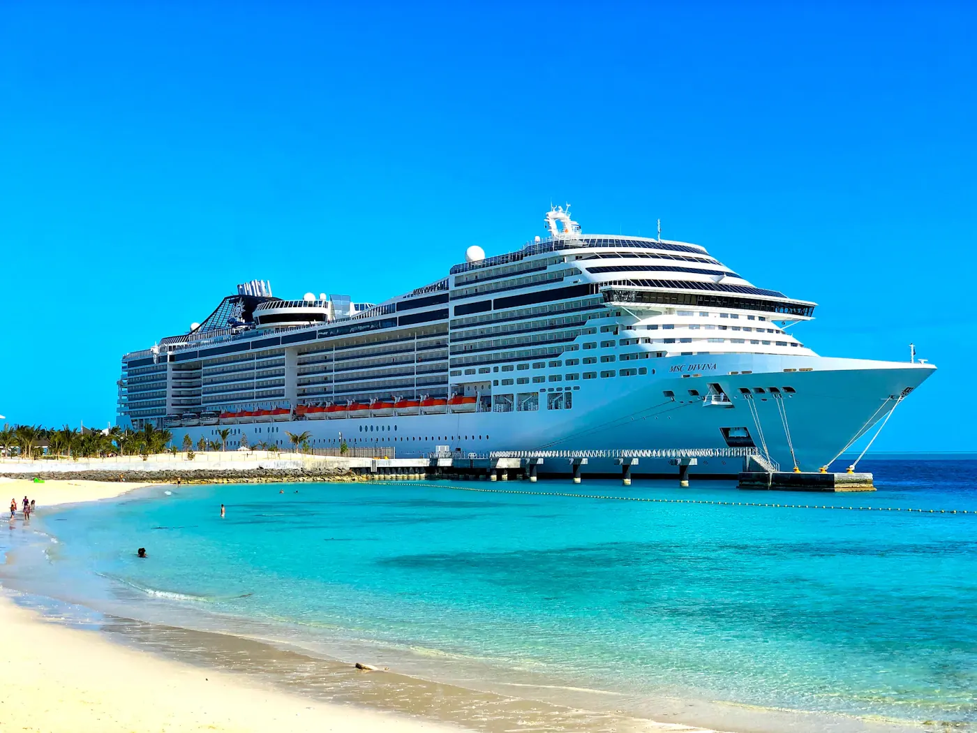 Cost of Luxury Cruises – What’s Included?