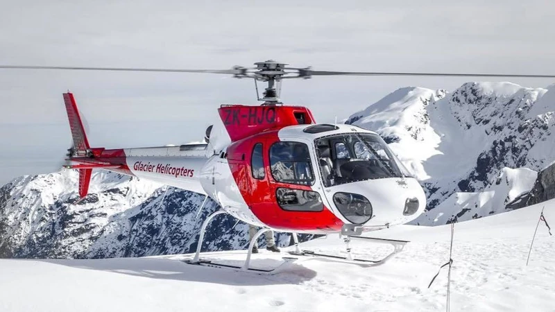 Helicopter Glacier Landing